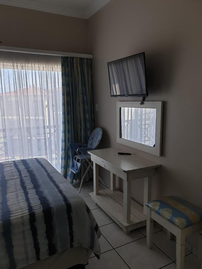 Topanga Holiday Home Uvongo Beach Esterno foto