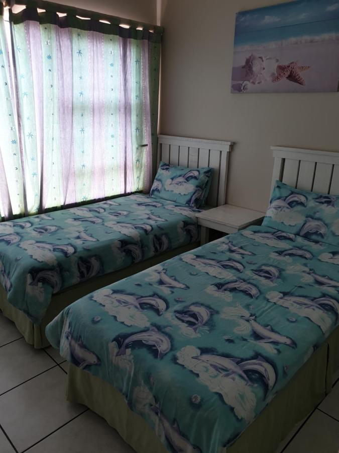 Topanga Holiday Home Uvongo Beach Esterno foto