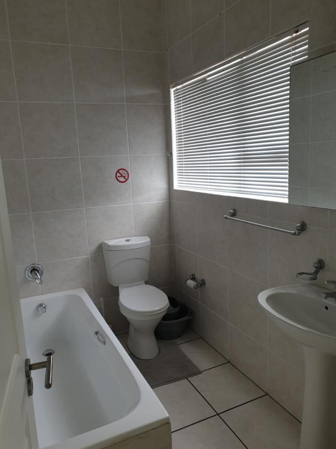 Topanga Holiday Home Uvongo Beach Esterno foto