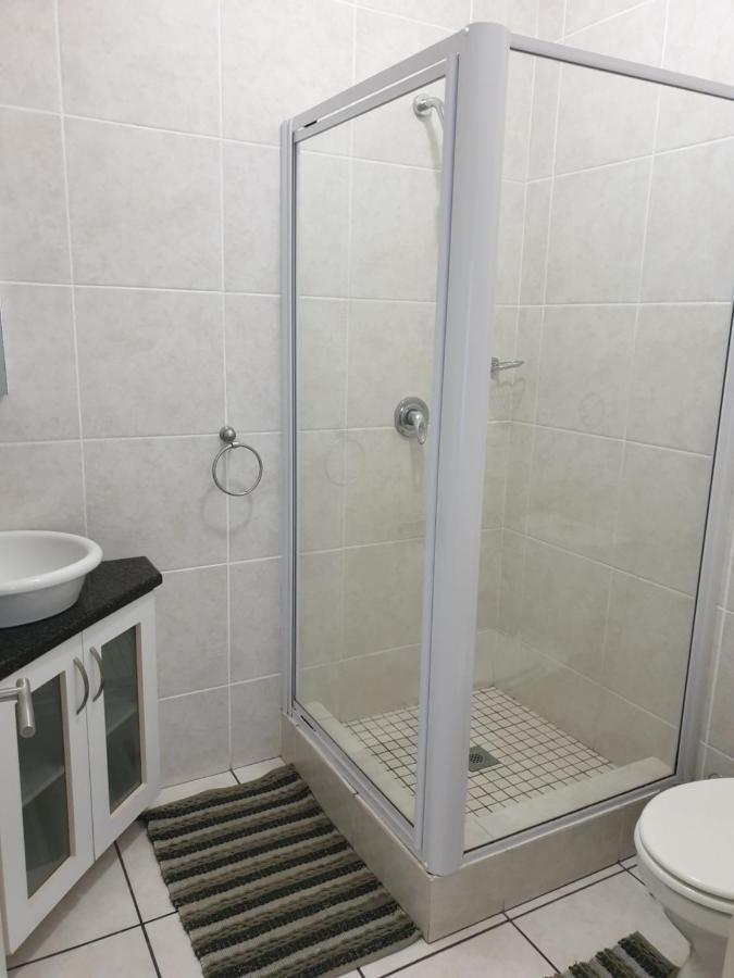 Topanga Holiday Home Uvongo Beach Esterno foto