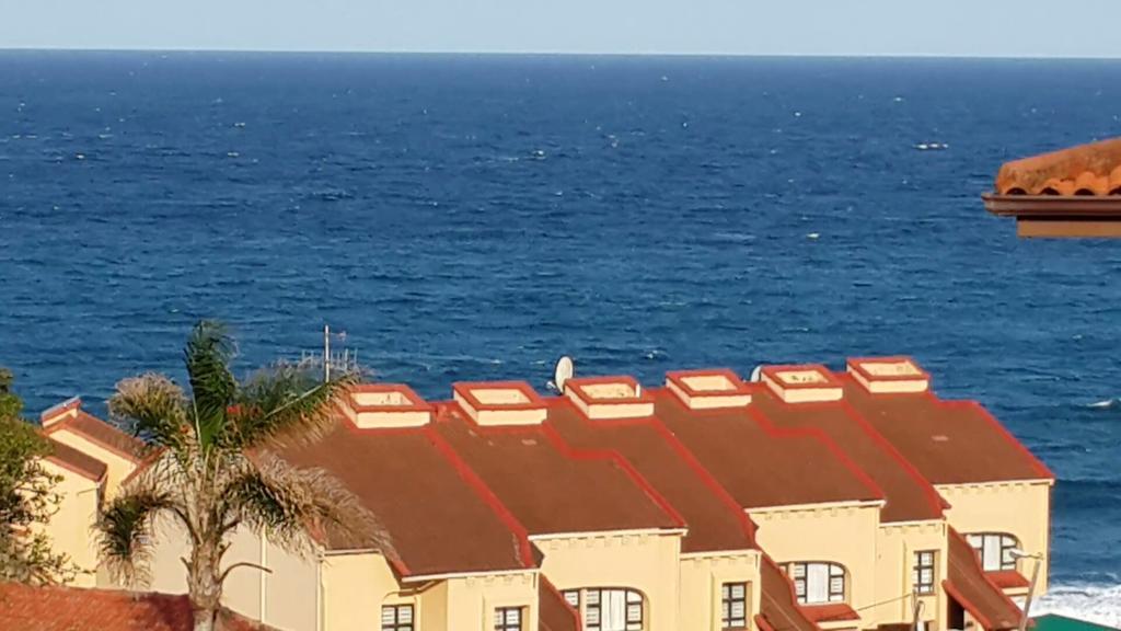 Topanga Holiday Home Uvongo Beach Esterno foto
